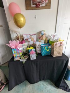 presents table